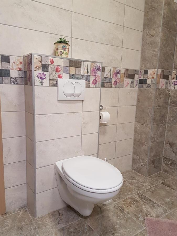 Silver Lodge Apartment 1 Еґер Екстер'єр фото