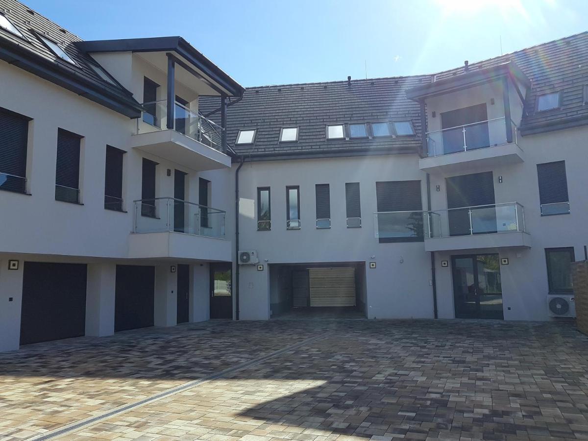 Silver Lodge Apartment 1 Еґер Екстер'єр фото