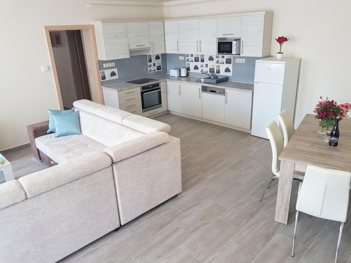 Silver Lodge Apartment 1 Еґер Екстер'єр фото
